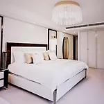 Ramcore Harrods Apartment